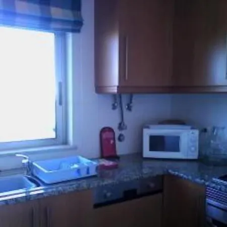 1 Bed Apt With Pool, Sauna, Bbq, Gym. Albufeira