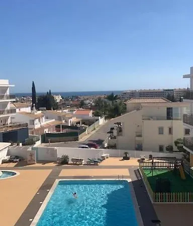 1 Bed Apt With Pool, Sauna, Bbq, Gym. *