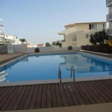 1 Bed Apt With Pool, Sauna, Bbq, Gym. *